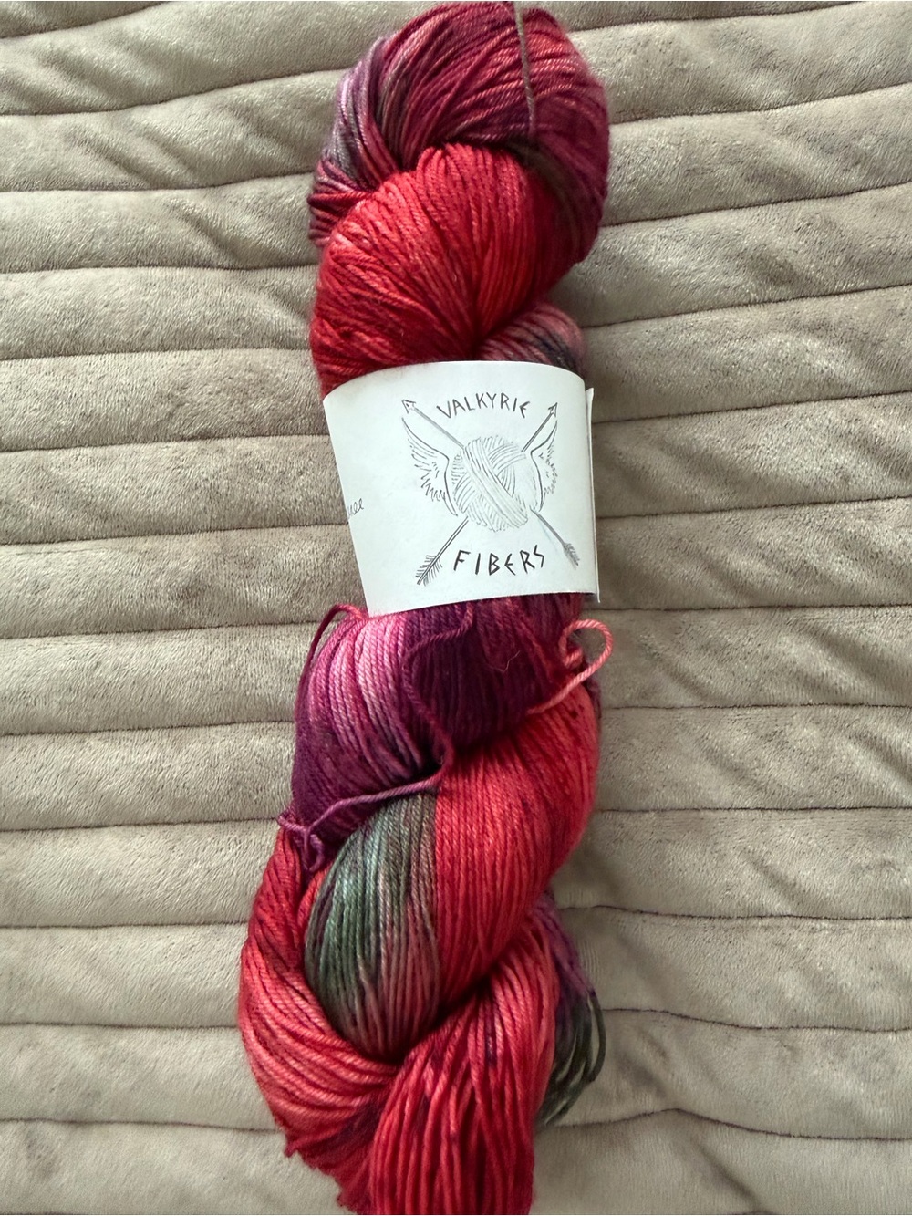 Valkyrie luxury Hand-Dyed Yarn - Red & Pink Blend